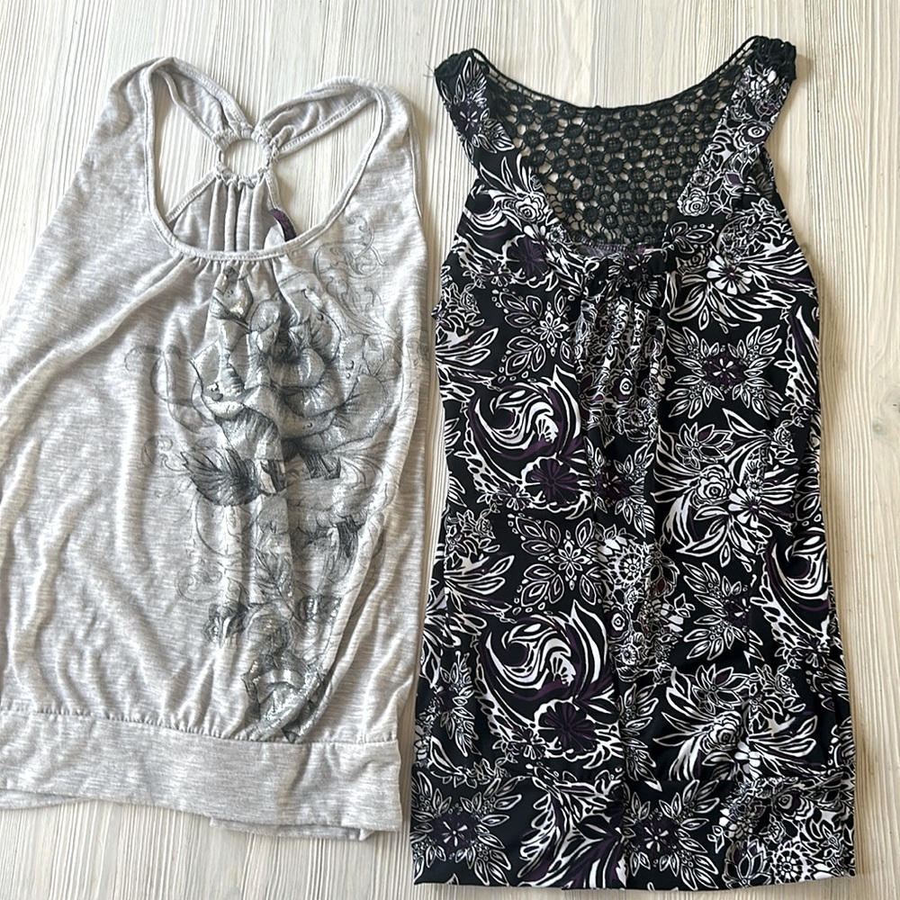 2 Agenda Short Sleeve Tops